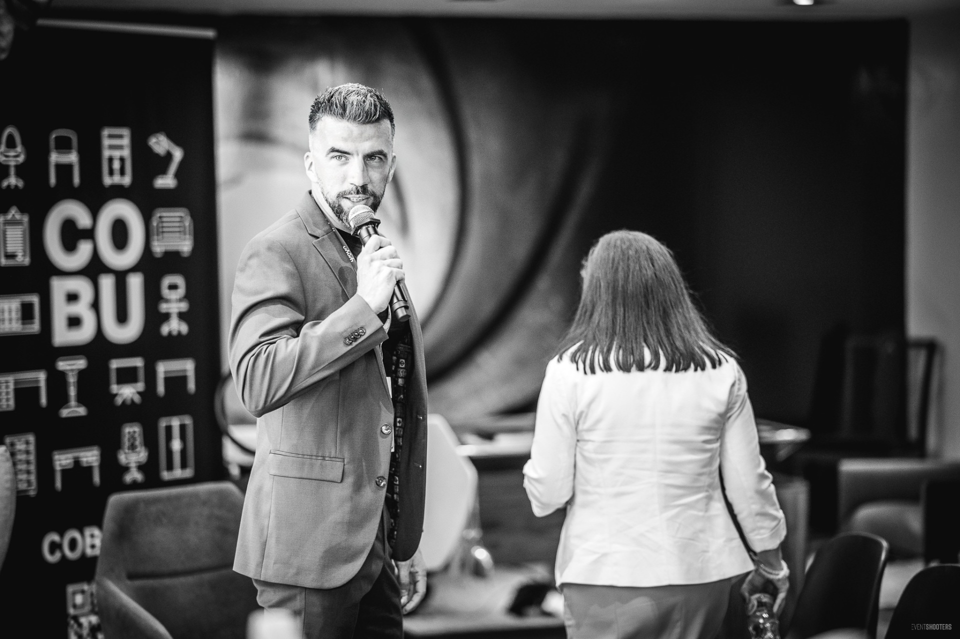Jacek Miczek, founder i CEO Aidvocates, podczas wystąpienia o LEGAION